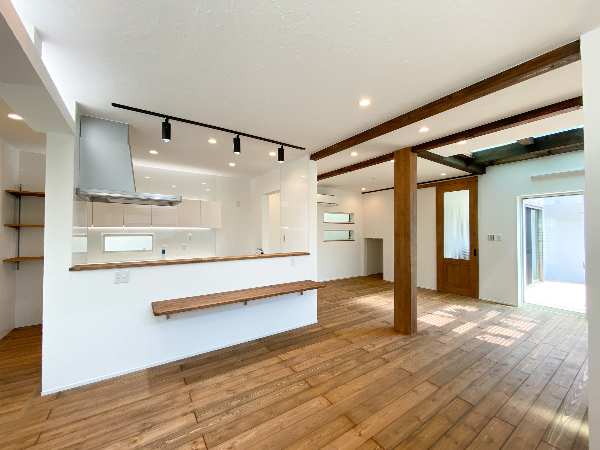 中庭のあるゆったりと時間が流れる二世帯住宅の家 アイキャッチ画像